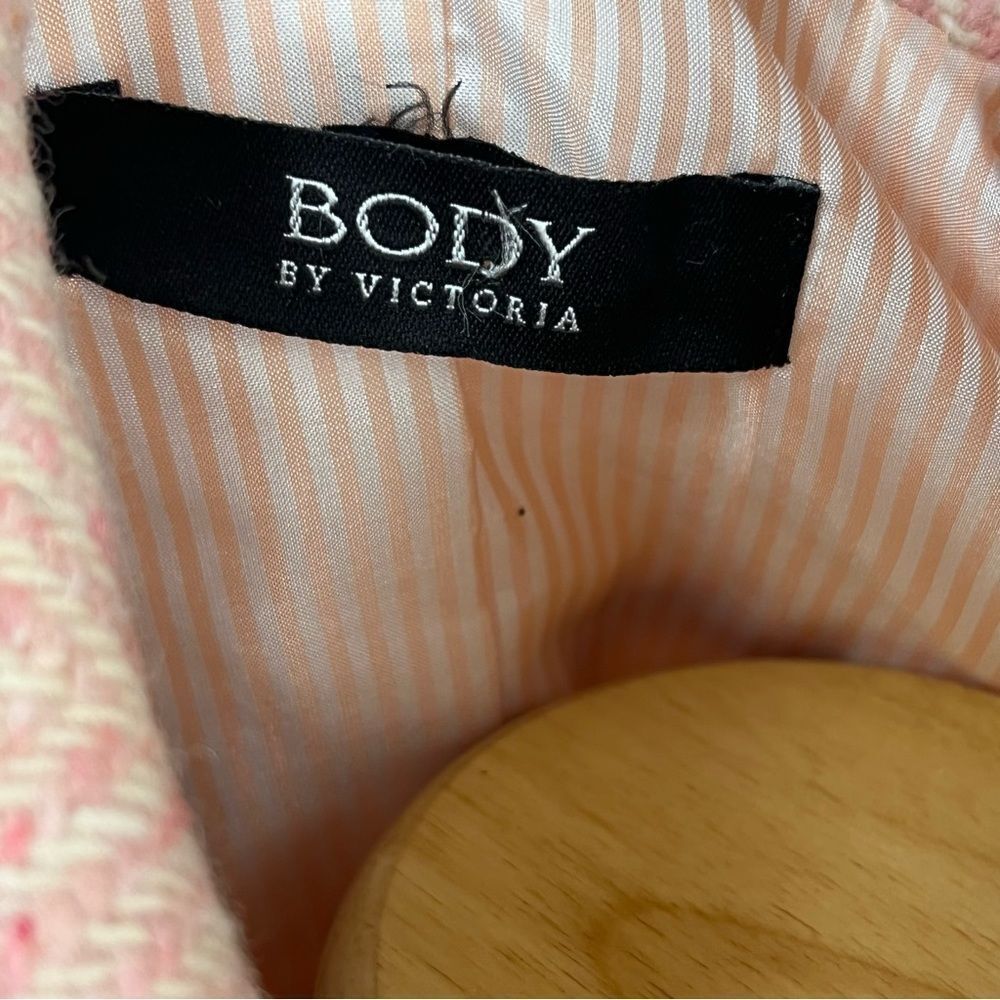 Victoria’s Secret Vintage Y2K Pink Tweed Skirt Suit 8 - Picture 6 of 7